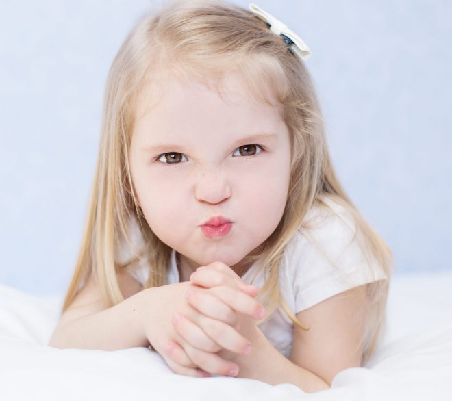 Ma petite-fille est une enfant gâtée : que faire?